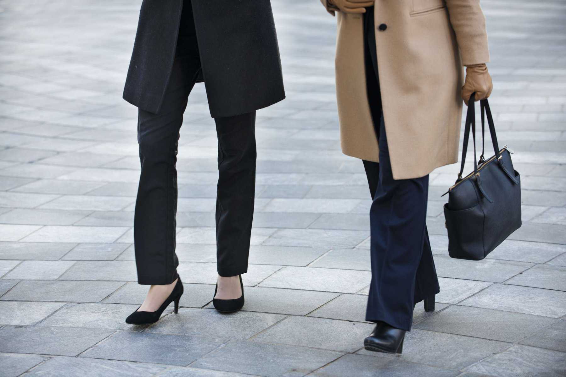 Ways Match Your Black Pantsuit Suit With The Right Shoes For Women
