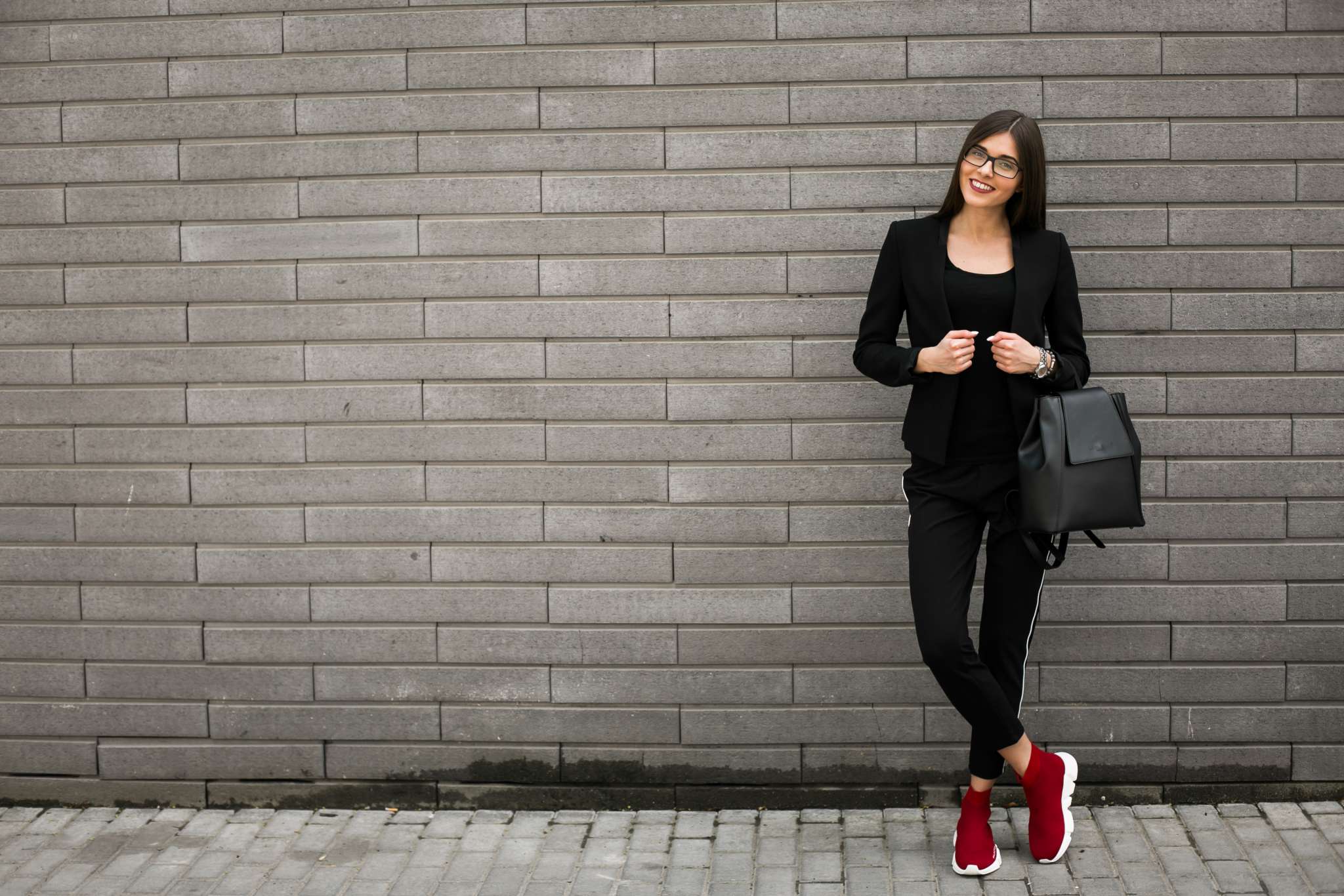 What Color Shoes To Wear With Black Pants And Be Fashionable? The Chic Fashionista