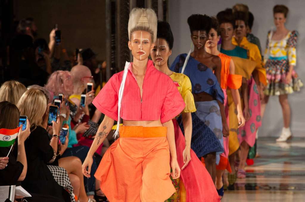 Best Unique Fashion Show Ideas: Drawing Attention on a Budget