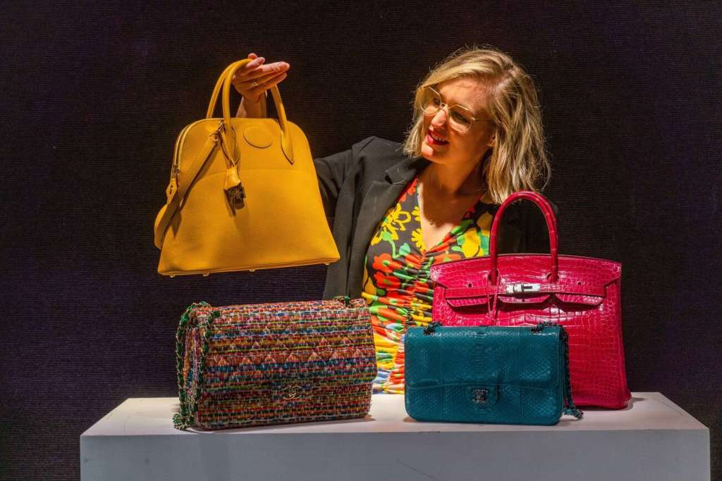 Signature British Elegance: A Spotlight on UK Handbag Brands