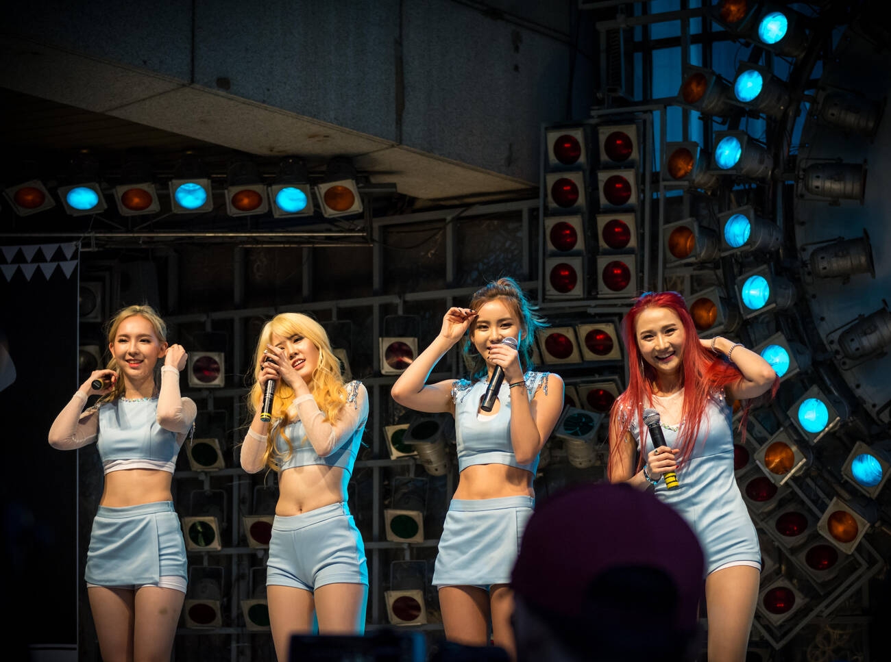 Korean Chic: How To Achieve That K-Pop Look
